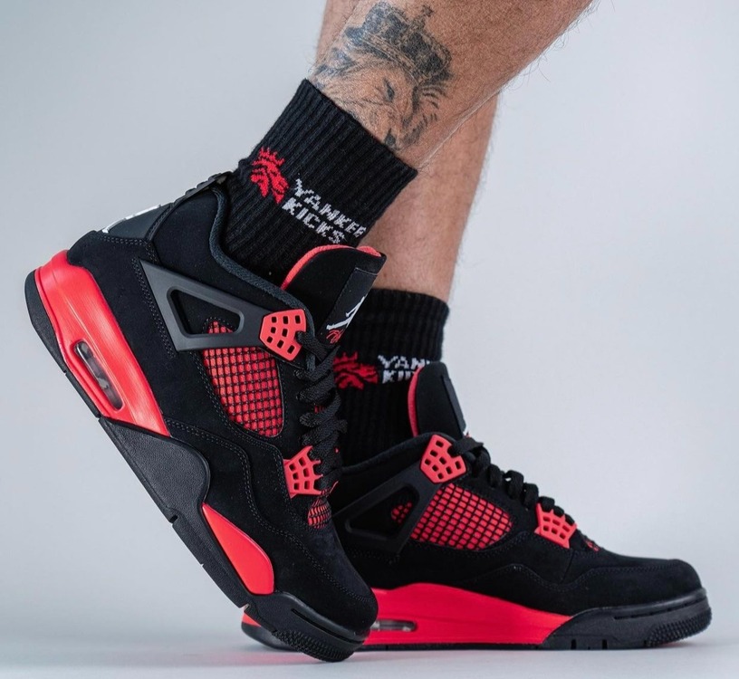 NİKE AİR JORDAN RETRO 4 THUNDER