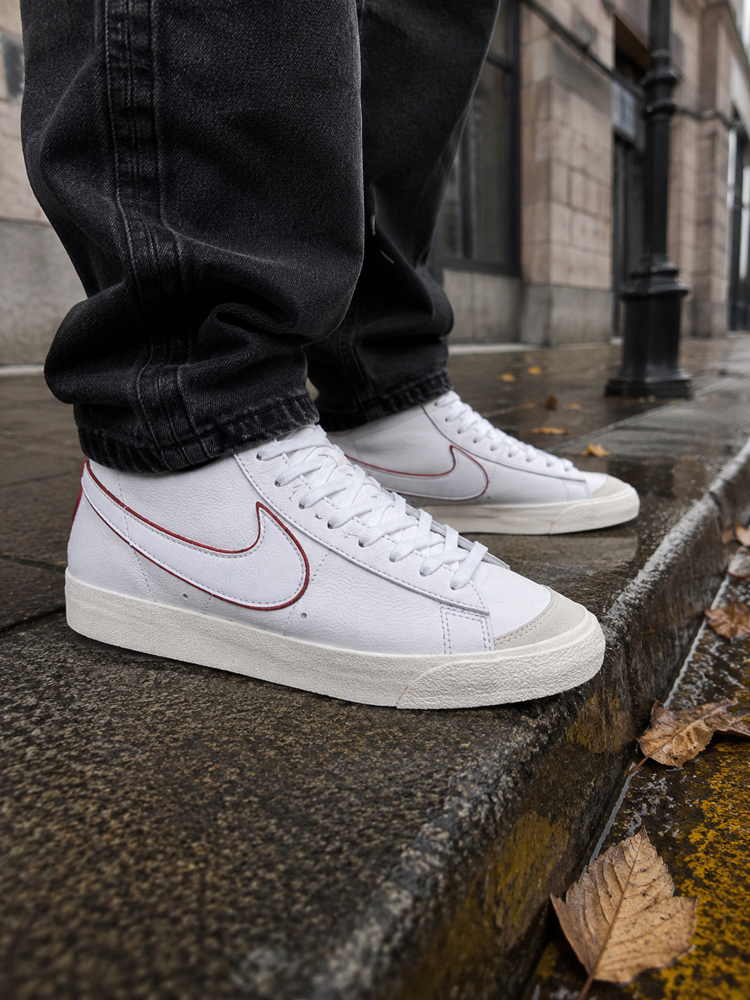 NİKE BLAZER MİD 77 WHİTE RED