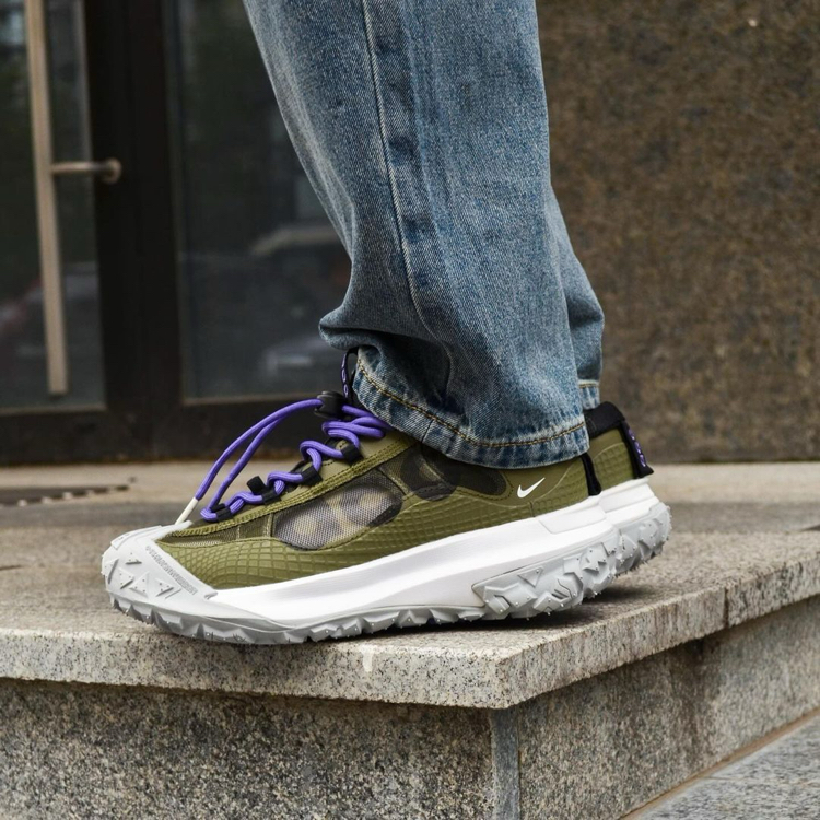 NİKE ACG MOUNTAİN FLY 2 LOW VİNTAGE