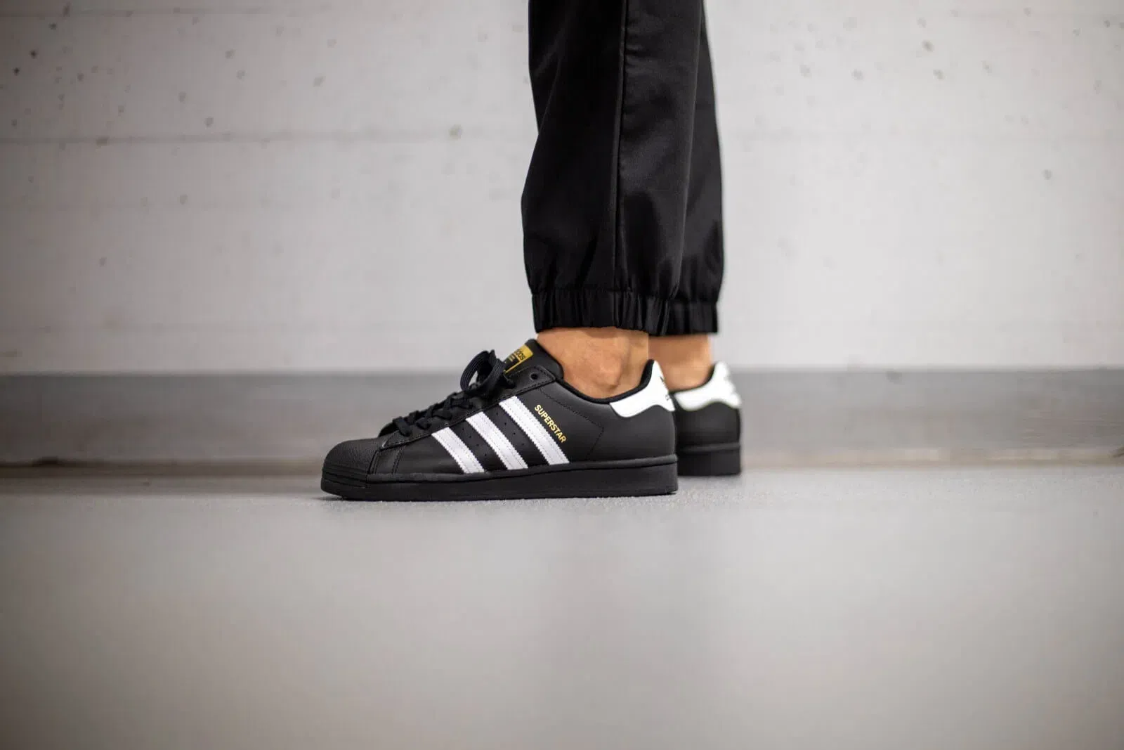 ADİDAS SUPERSTAR CLASSİC BLACK WHİTE