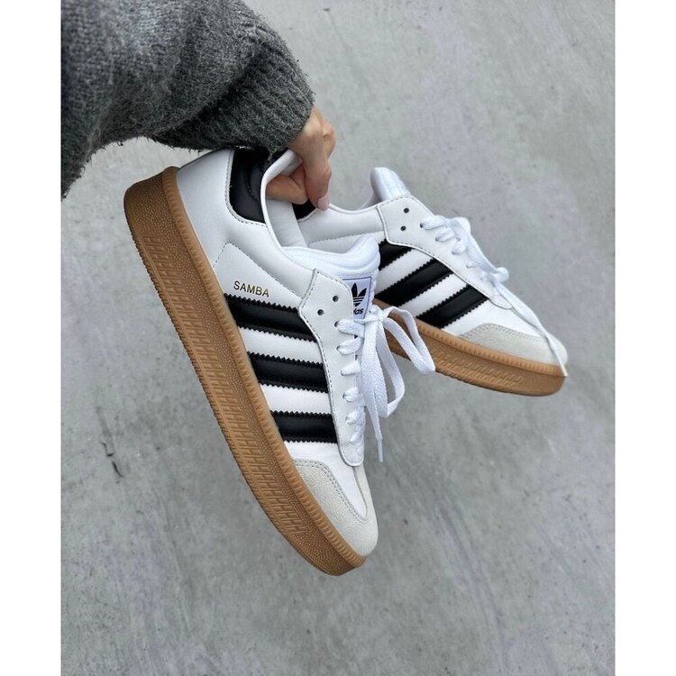 ADİDAS SAMBA XLG WHİTE BLACK GUM