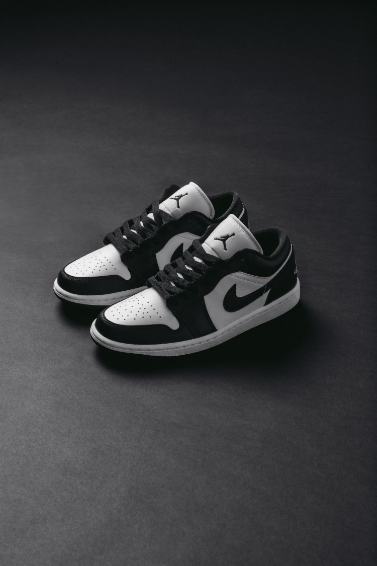 NİKE AİR JORDAN 1 LOW BLACK WHİTE
