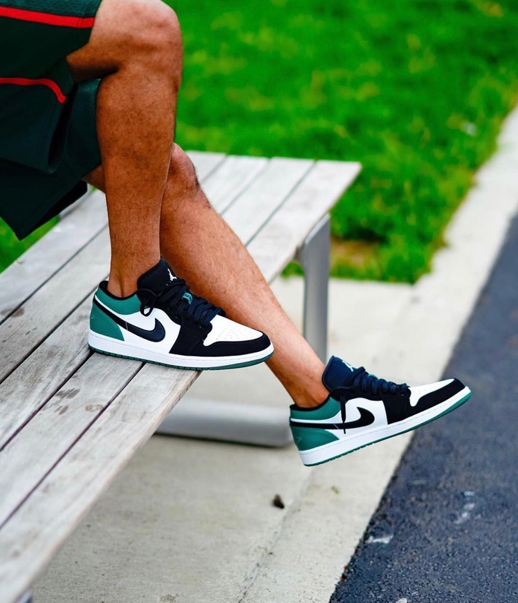 NİKE AİR JORDAN 1 LOW MYSTİC GREEN