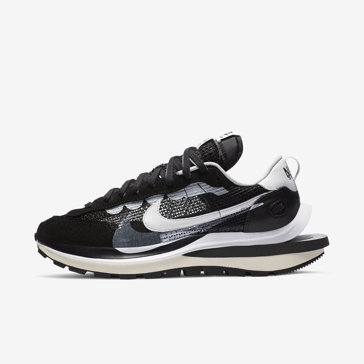 NİKE SACAİ X VAPORWAFFLE BLACK WHİTE