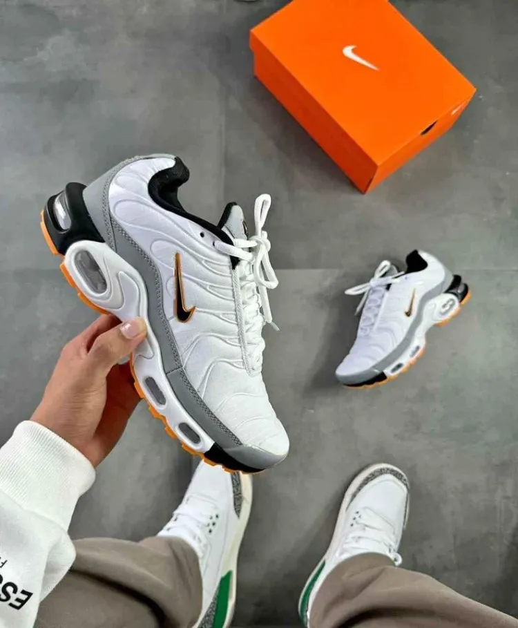 NİKE AİR MAX TN PLUS WHİTE GREY