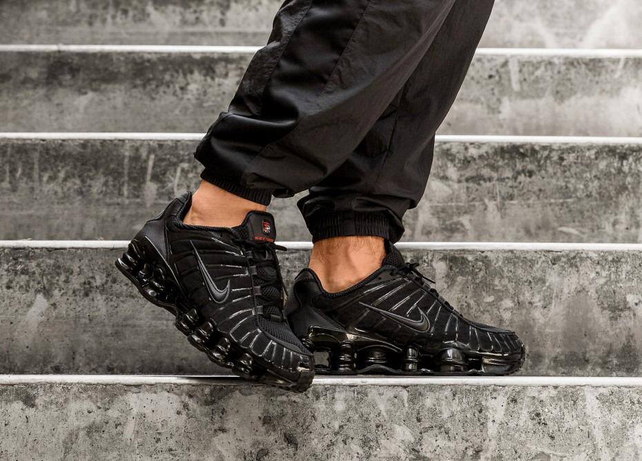 NİKE SHOX TL TRİPLE BLACK
