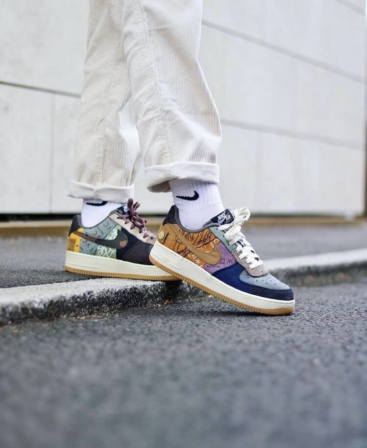 NİKE AİR FORCE 1 X TRAVİS SCOTT CACTUS JACK