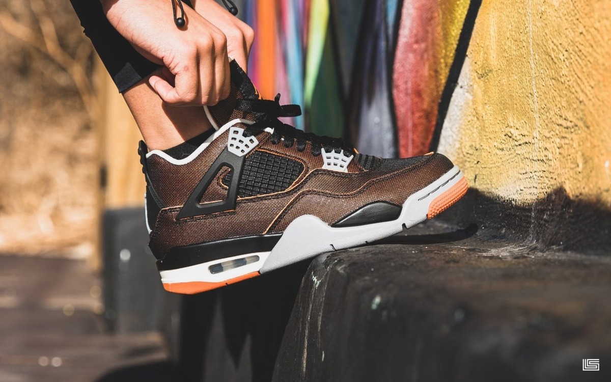 NİKE AİR JORDAN RETRO 4