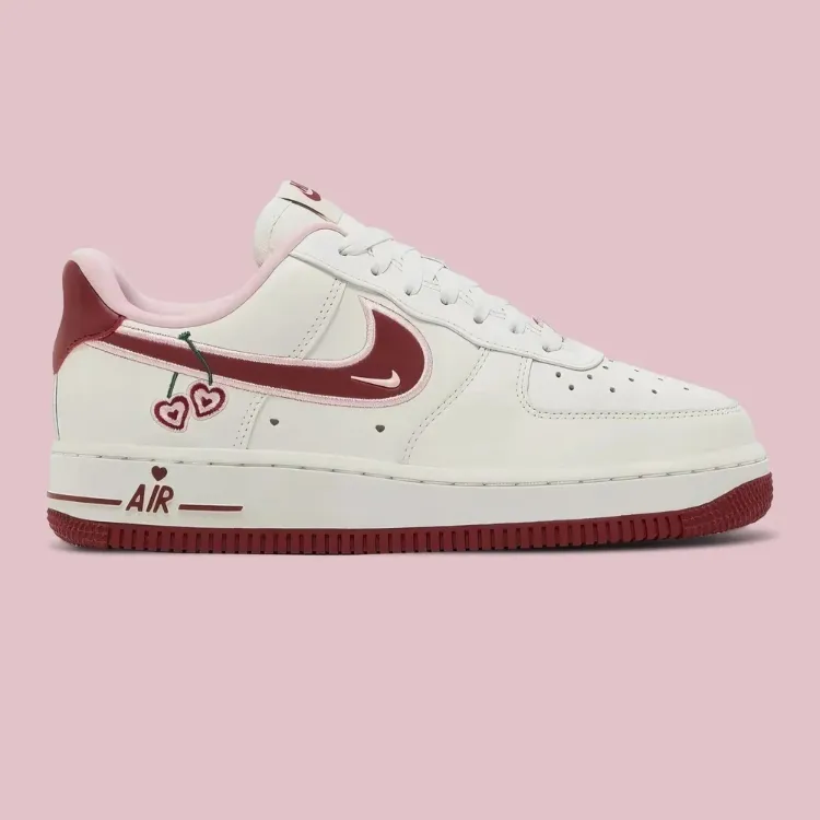 NİKE AİR FORCE 1 LOW VALENTİNE'S DAY
