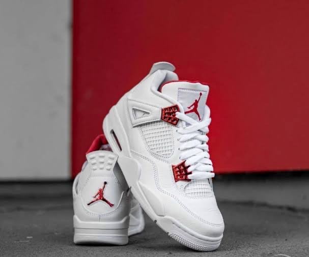NİKE AİR JORDAN RETRO 4 METALLİC RED
