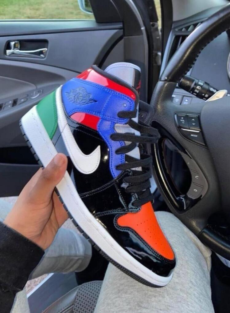 NİKE AİR JORDAN 1 MİD 