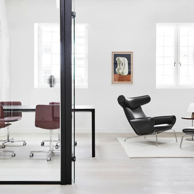 No2 Hans J. Wegner'den Wegner OXlounge Replikası