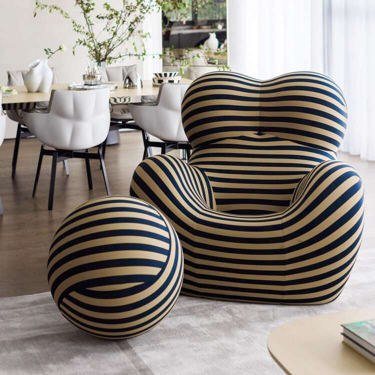 No4 Gaetano Pesce'den La Mamma Up50 Replikası