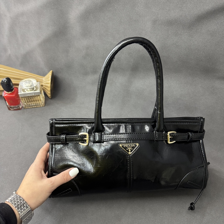  Prada Medium Handbag Deri
