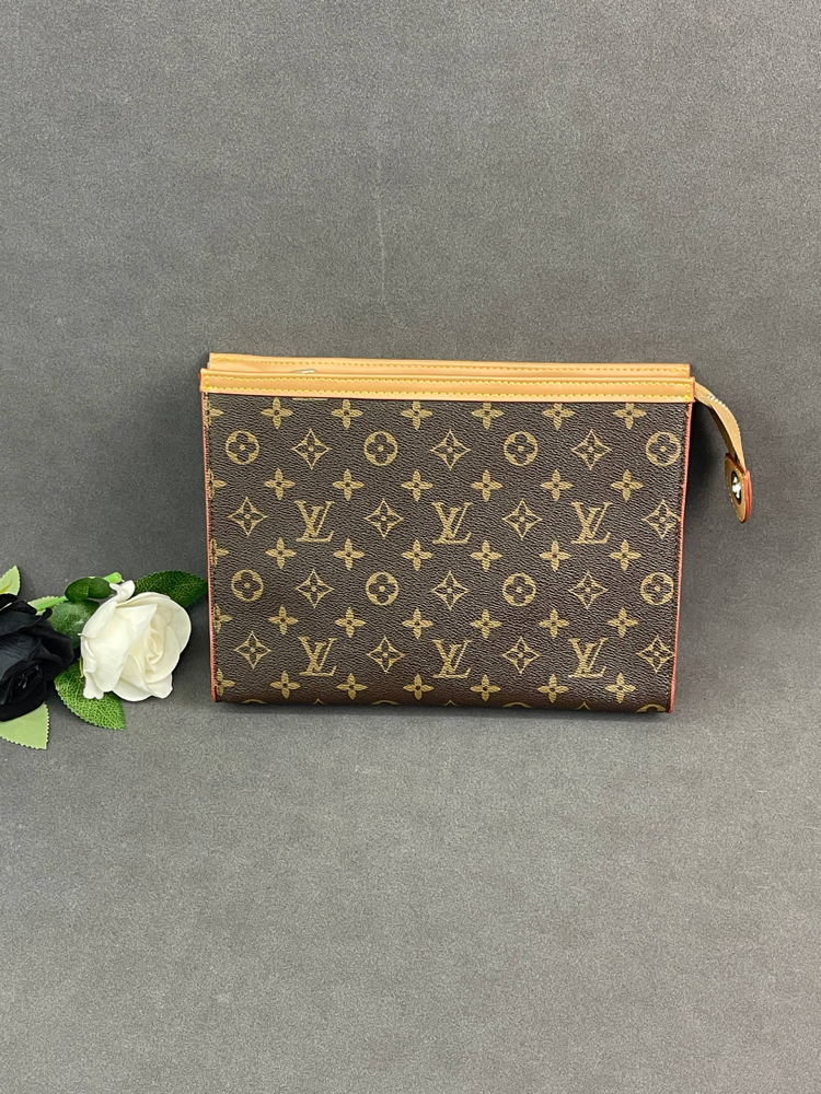 Louis Vuitton Paris Clutch