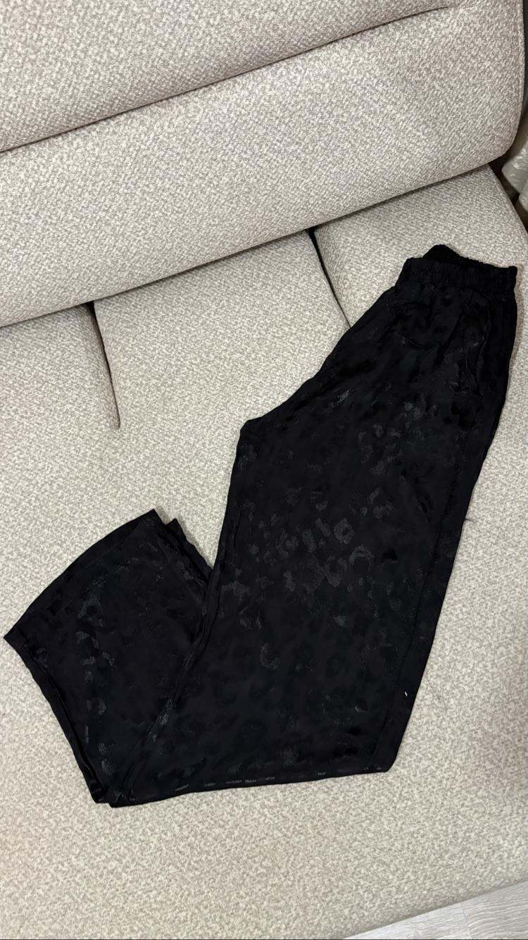 Leoparlı saten pantolon