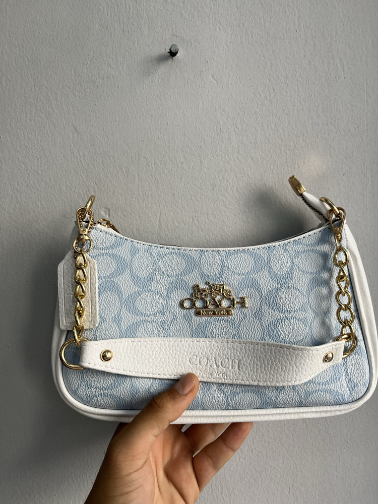 Coach Monogram Omuz Çantası – Açık Mavi