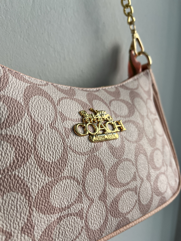 Coach Monogram Omuz Çantası – Pudra Pembe