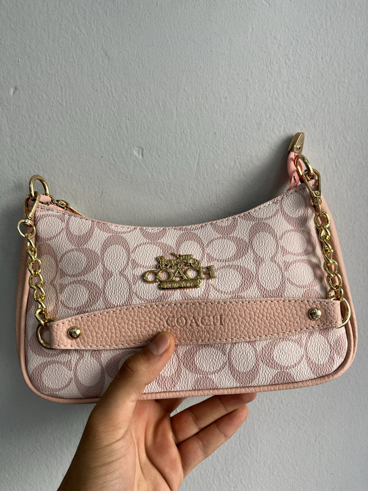 Coach Monogram Omuz Çantası – Pudra Pembe