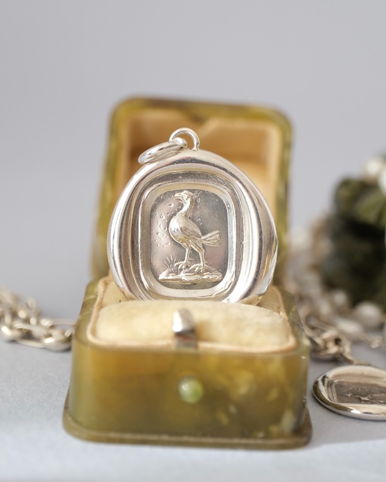 Victorian Fob Mühürden Kuş Motifli Gümüş Kolye