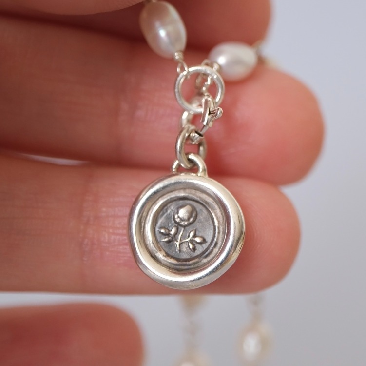 Victorian Fob Mühürden Gül Motifli Gümüş Kolye