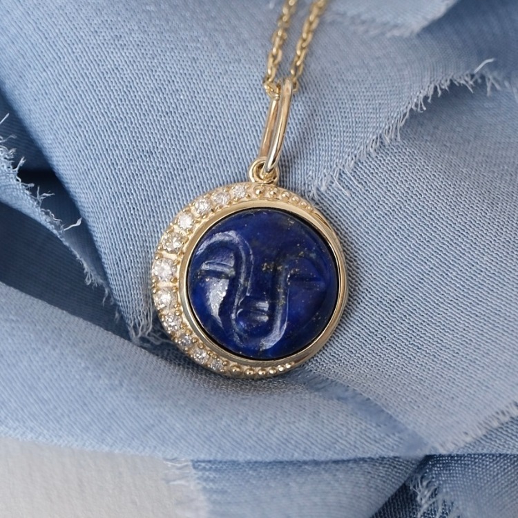 8 Ayar Altın Ay Yüzlü Lapis Lazuli ve Pırlanta Taşlı Kolye – Luna Kiss Koleksiyonu