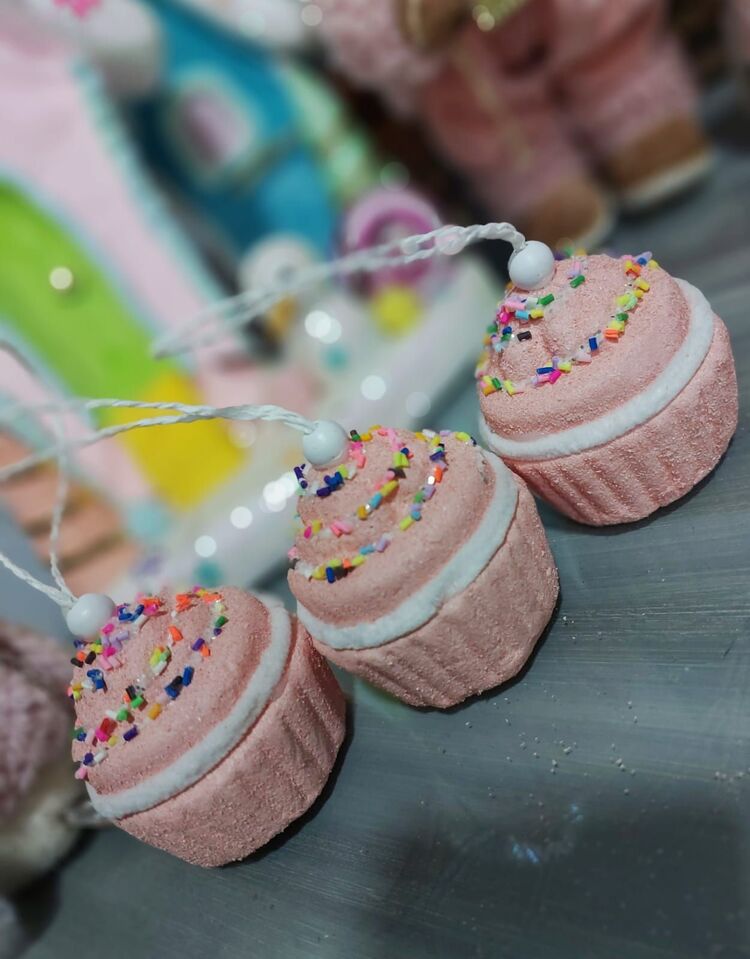 Yılbaşı Ağaç Süsü Pembe Cupcake 1 Adet