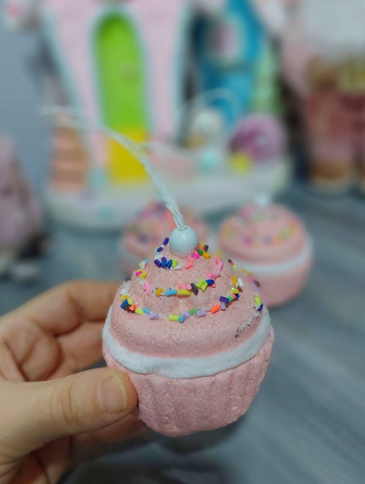 Yılbaşı Ağaç Süsü Pembe Cupcake 1 Adet