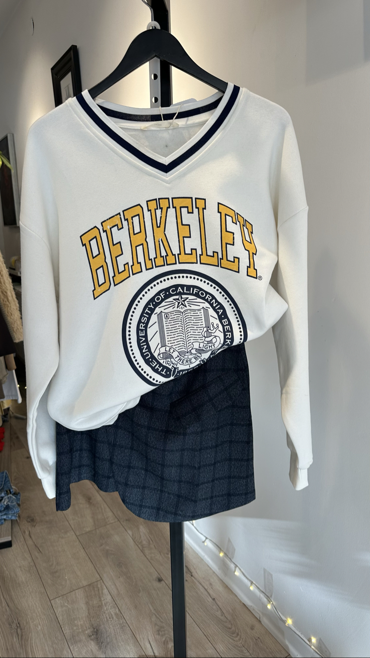 Sweatshirt