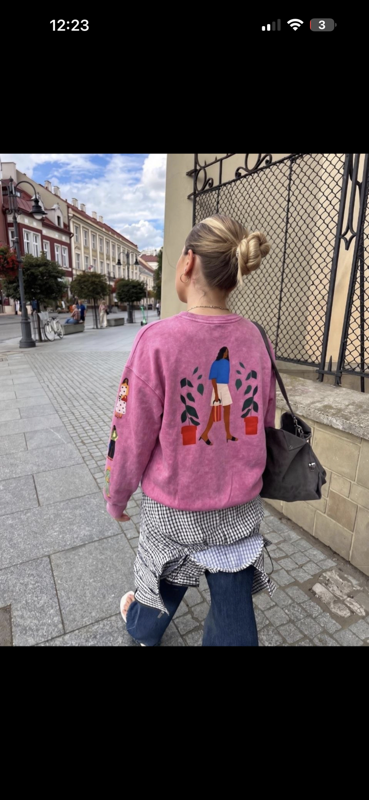 Sweatshirt