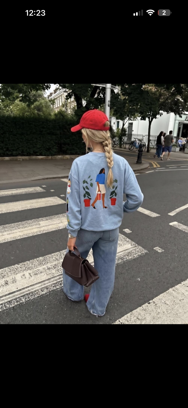 Sweatshirt