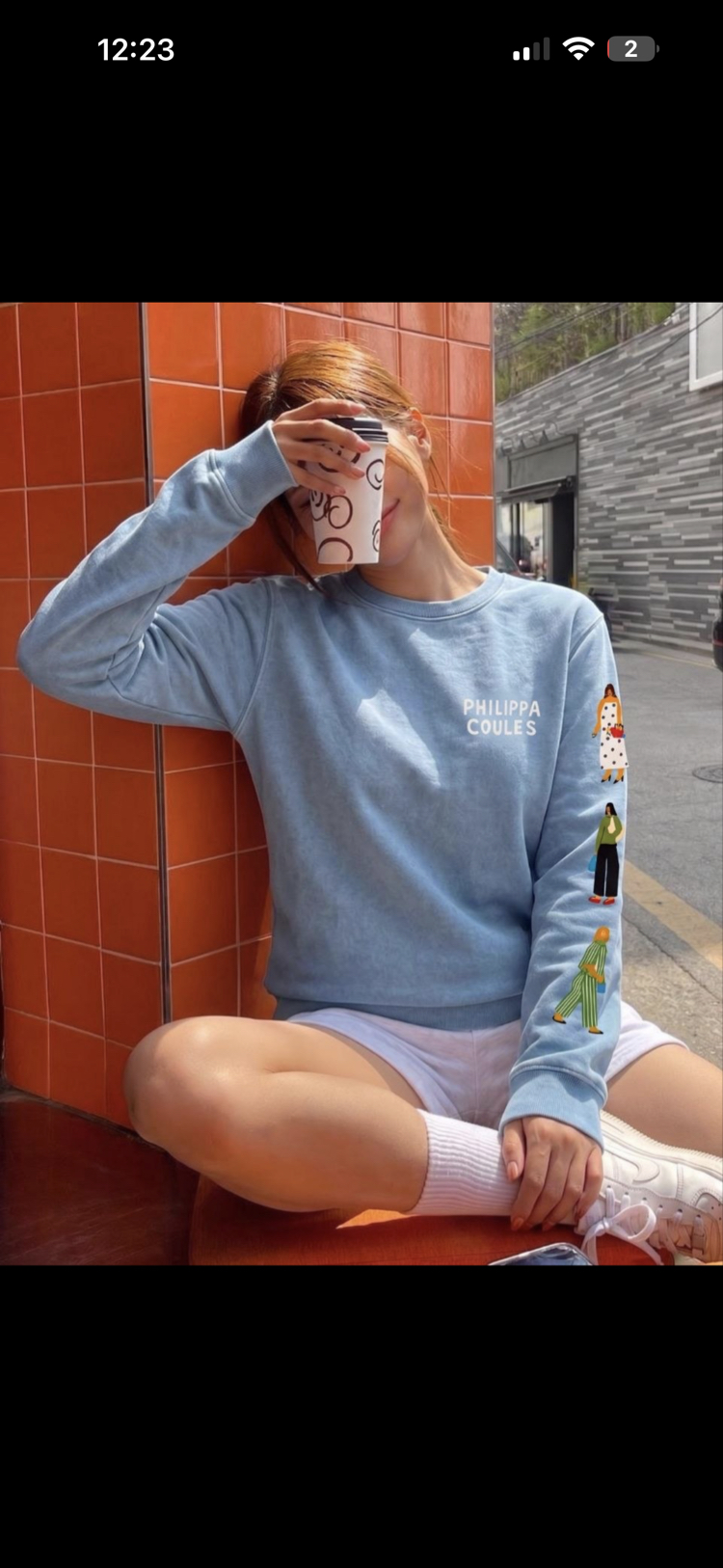 Sweatshirt