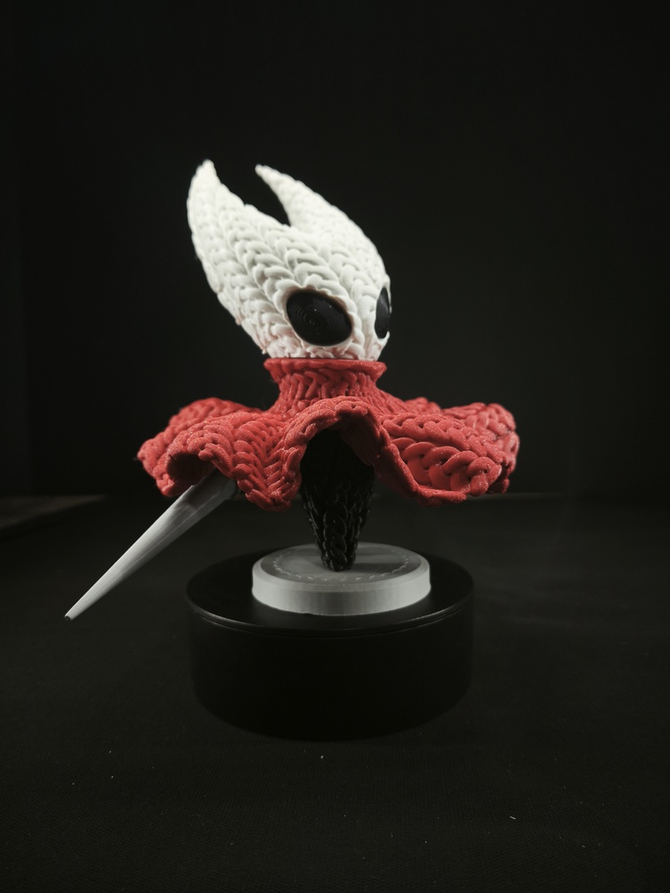 Hollow Knight Hornet Örgü Desenli Figür