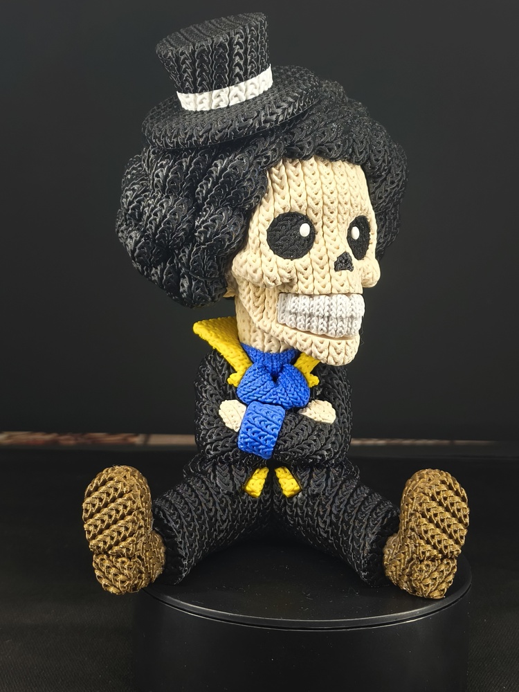 One Piece Örgü Desenli Brook Figürü