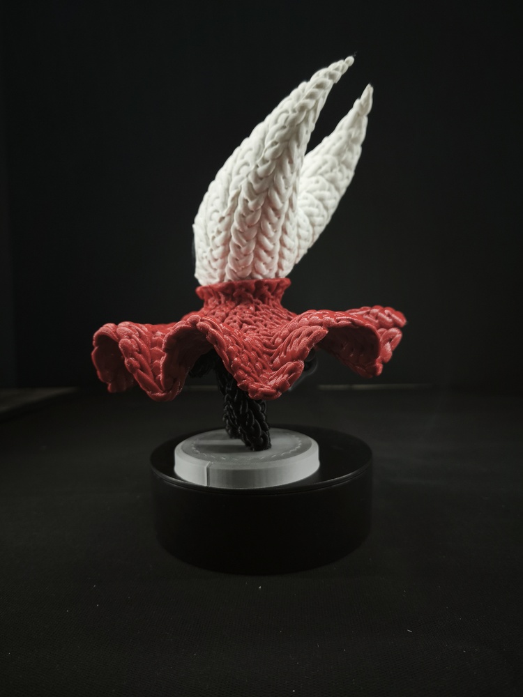 Hollow Knight Hornet Örgü Desenli Figür