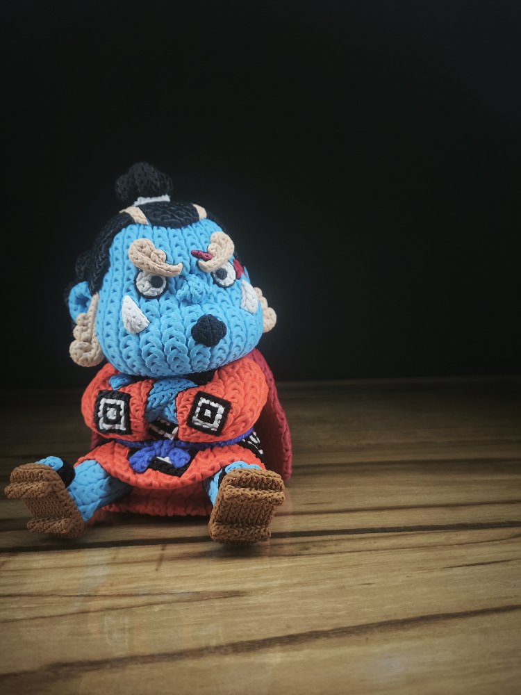 One Piece Örgü Desenli Jinbei Figürü