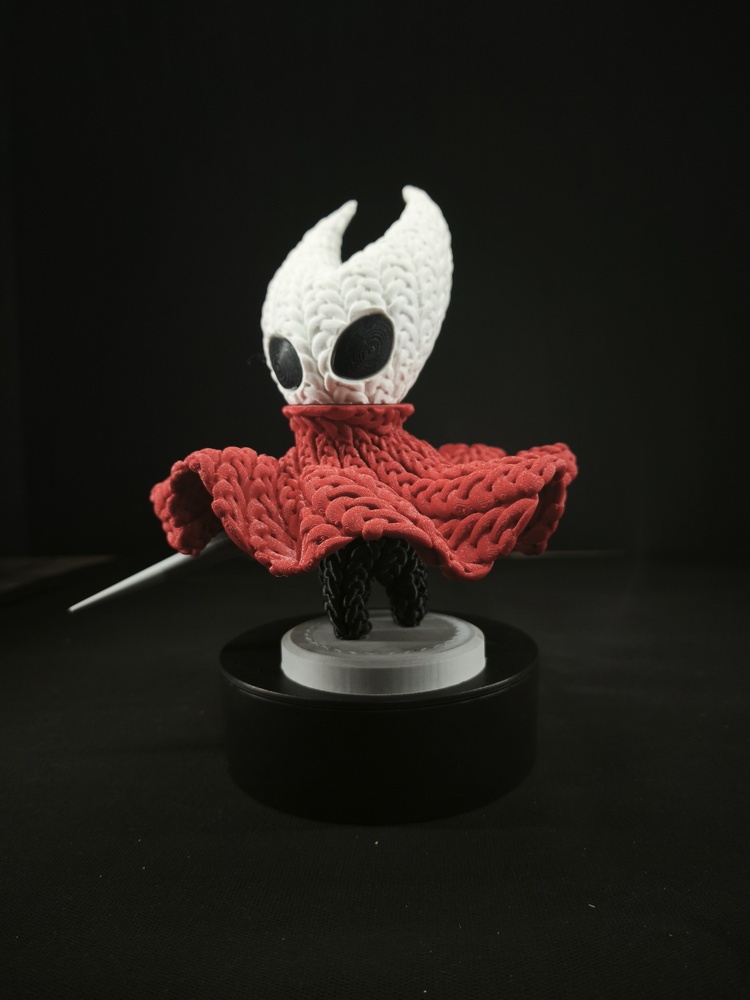 Hollow Knight Hornet Örgü Desenli Figür
