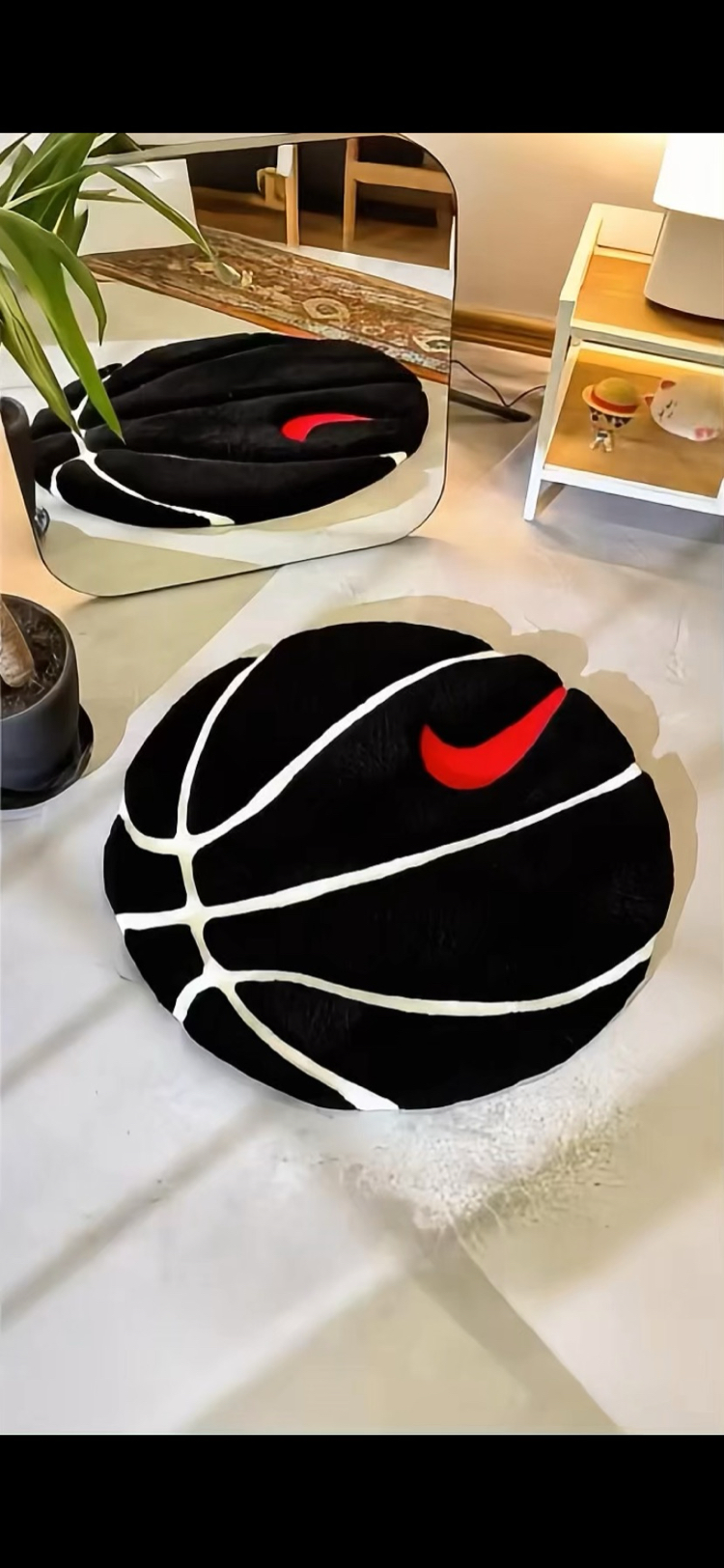 Siyah Beyaz Dekoratif Halı