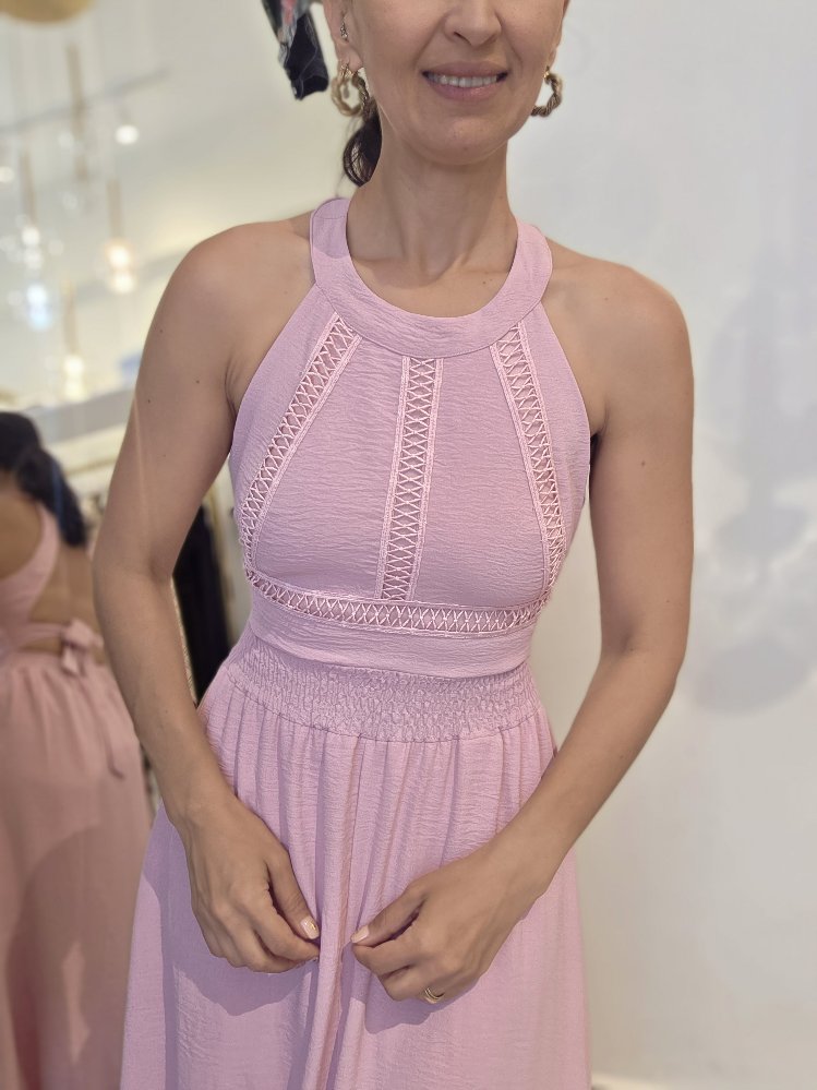 Kadın, Boyundan Düğmeli, Sırtı Lastikli ve Bağlamalı, Yırtmaçlı, Pembe Uzun Elbise