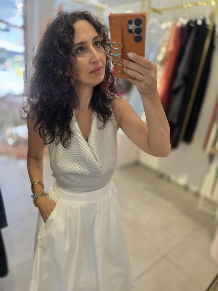 Kadın, Boyundan ve Belden Bağlamalı, Saten Kumaş, Gri Çizgili Bluz