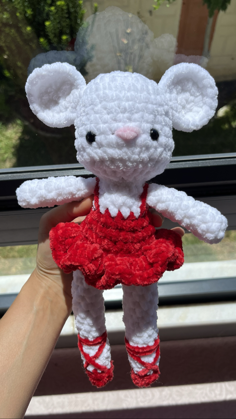 Amigurumi örgü balerin