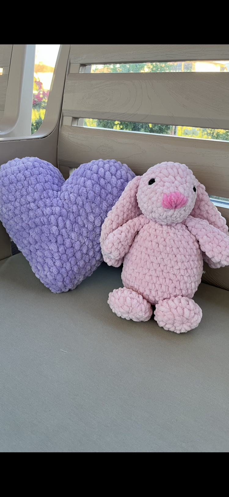 Amigurumi pembe peluş tavşan