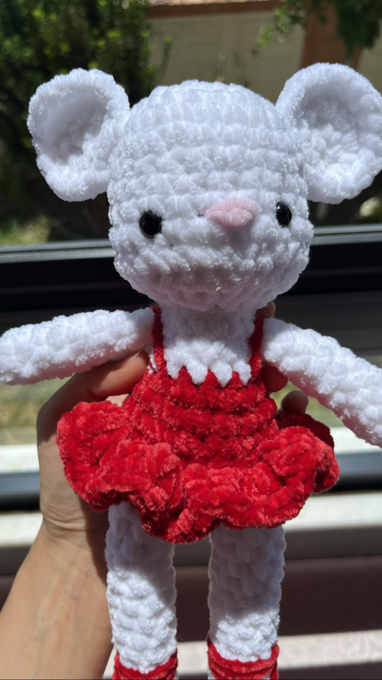 Amigurumi örgü balerin