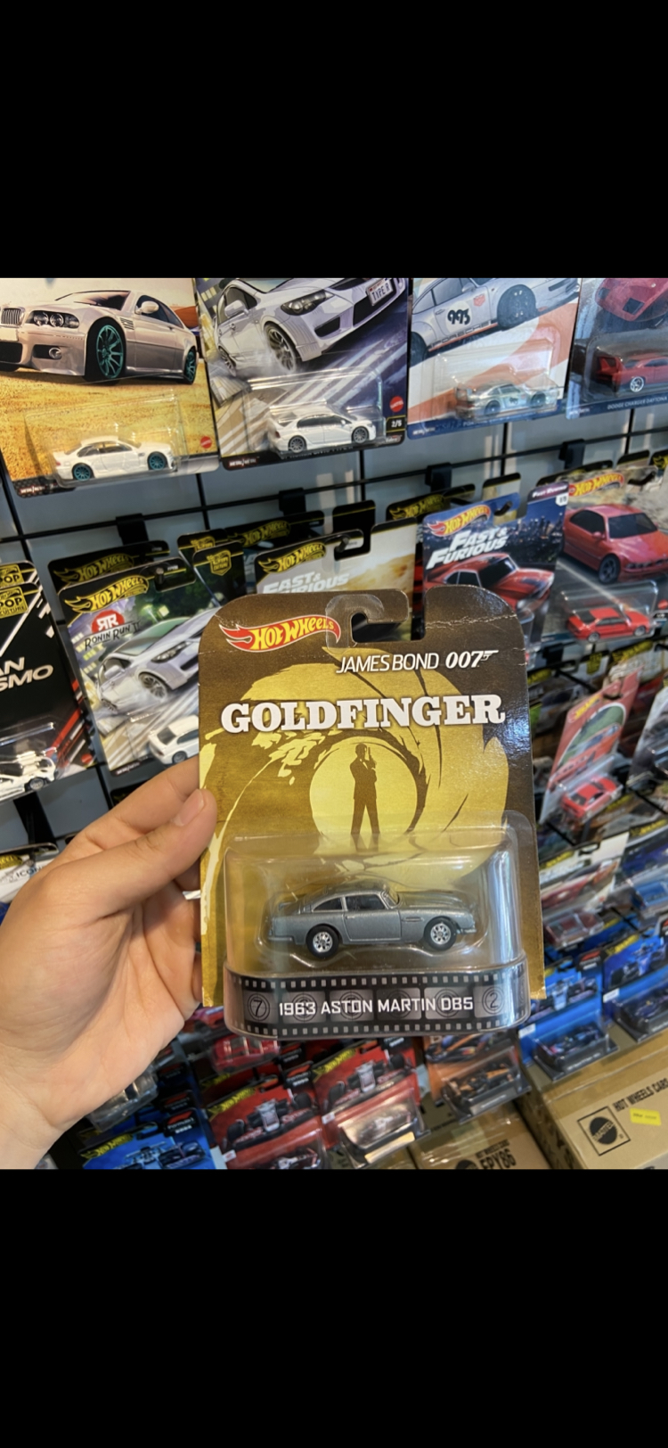 Hot Wheels Premium Aston Retro
