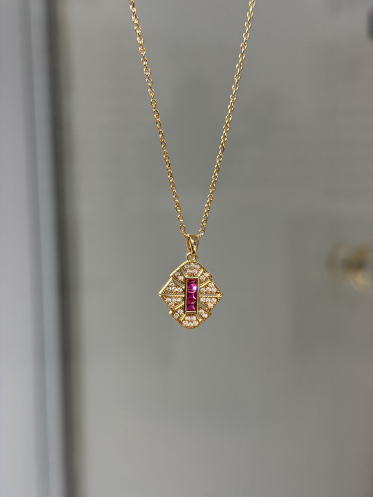 Çelik Vintage Kırmızı Taşlı Kolye | Gold