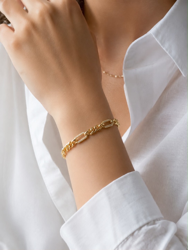 Kadın Gold Renk Zirkon Taşlı Oval Halkalı Zincir Bileklik