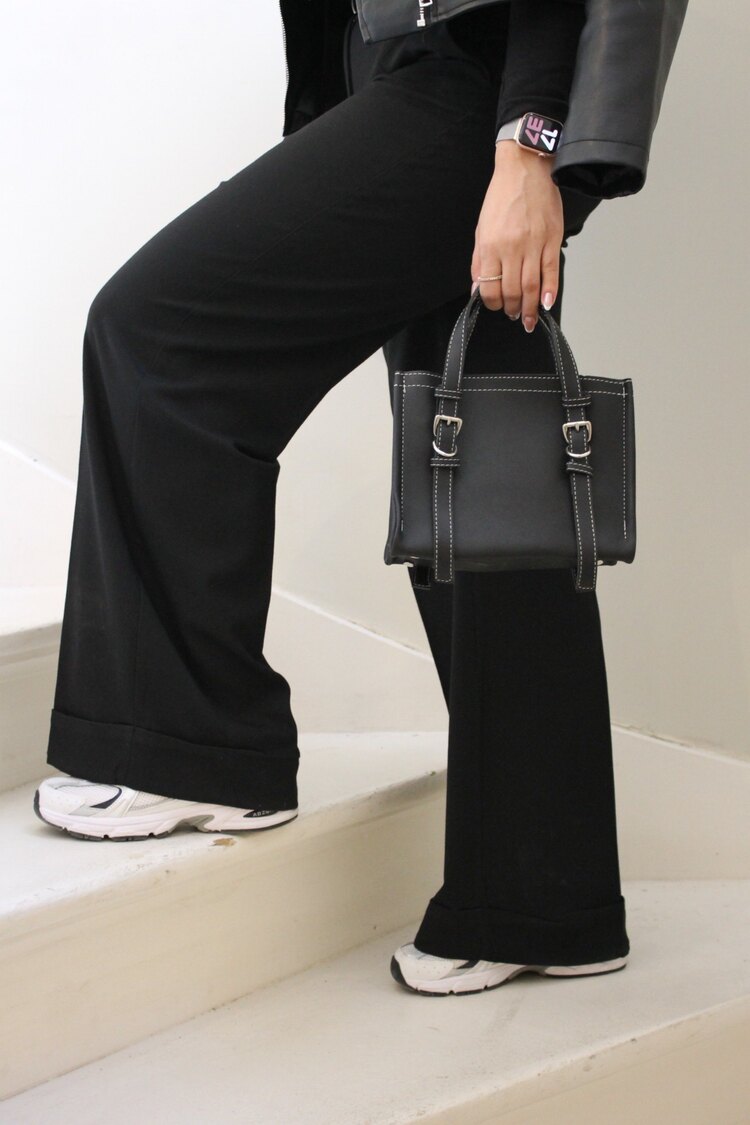 Ivy | Siyah Dikiş Detaylı Tote Çanta