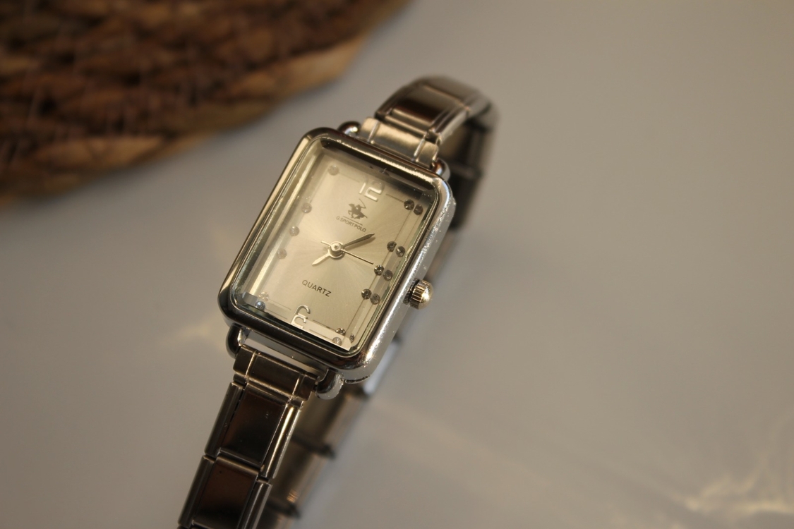 Nomi Luxe Silver Kare Kadranlı Çelik Kadın Saat