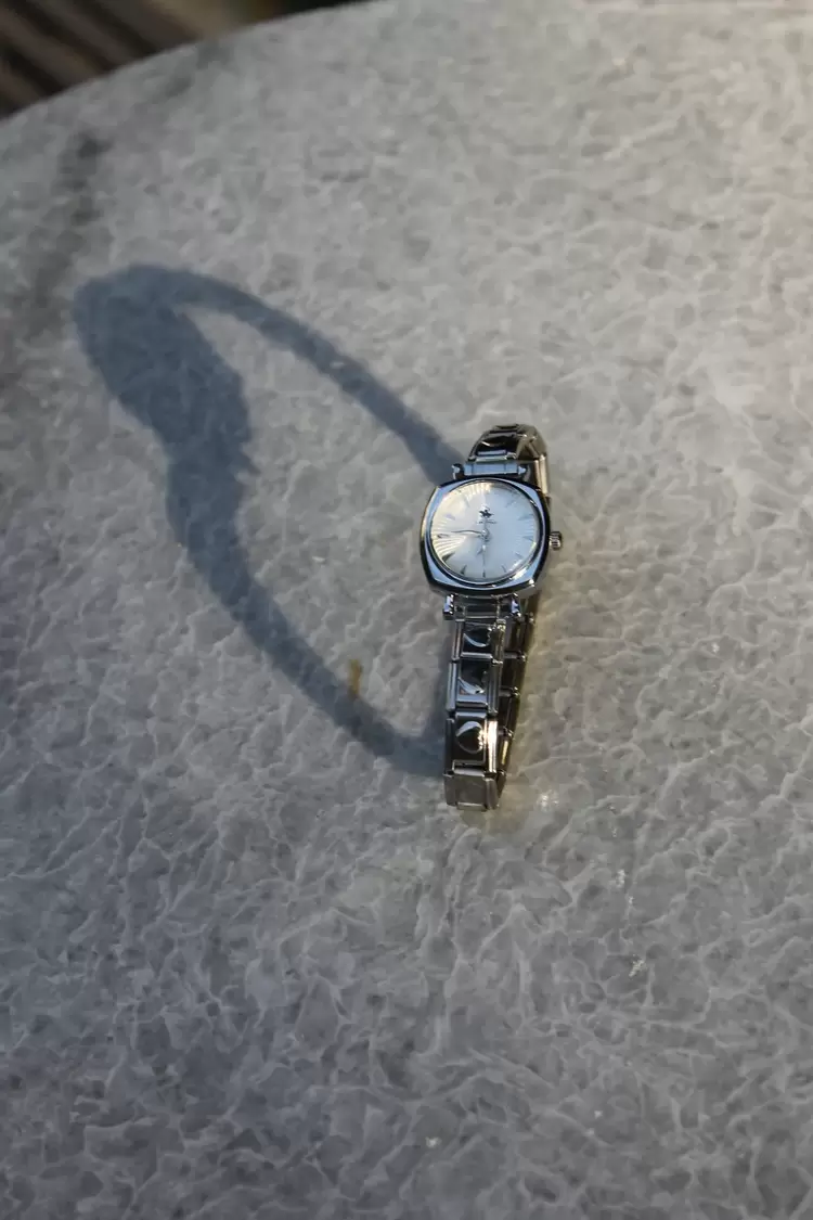 Çelik Silver Kalpli Nomi Charm Beyaz Kadın Saat