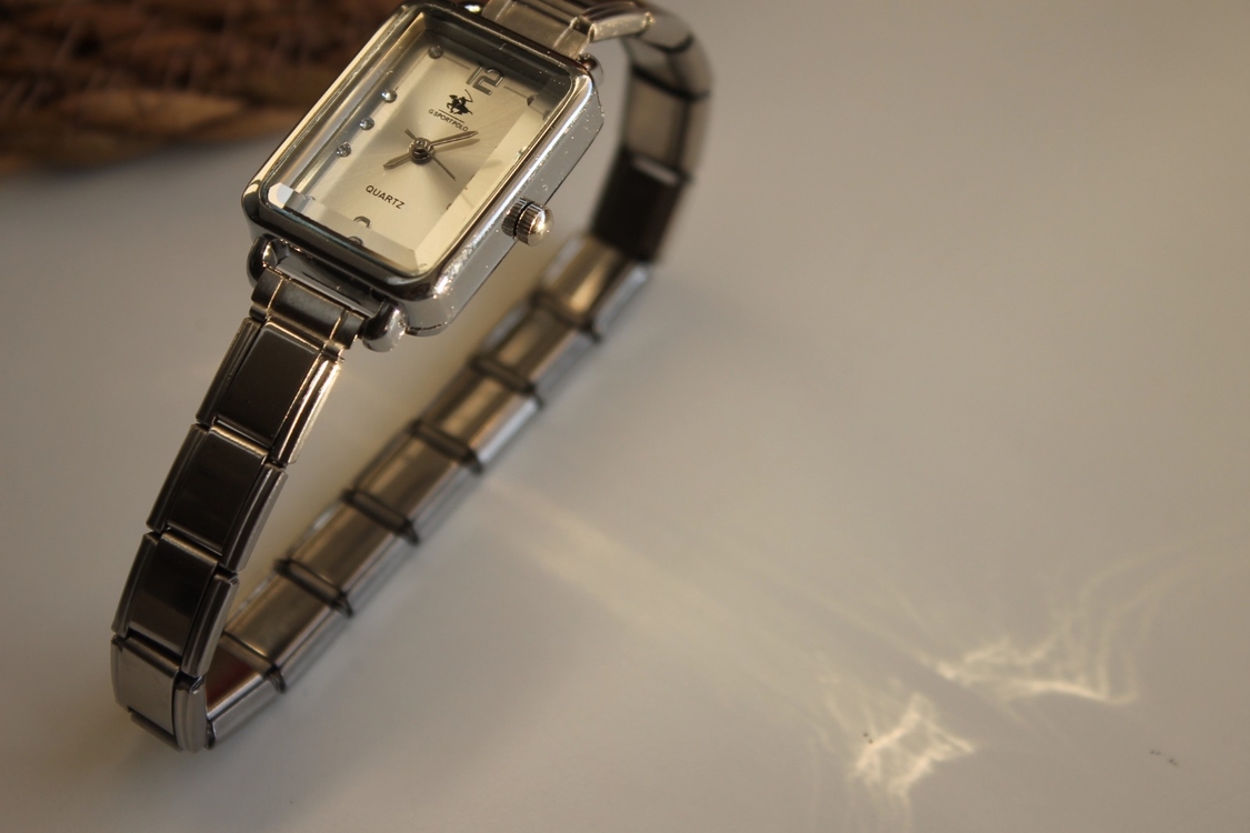 Nomi Luxe Silver Kare Kadranlı Çelik Kadın Saat